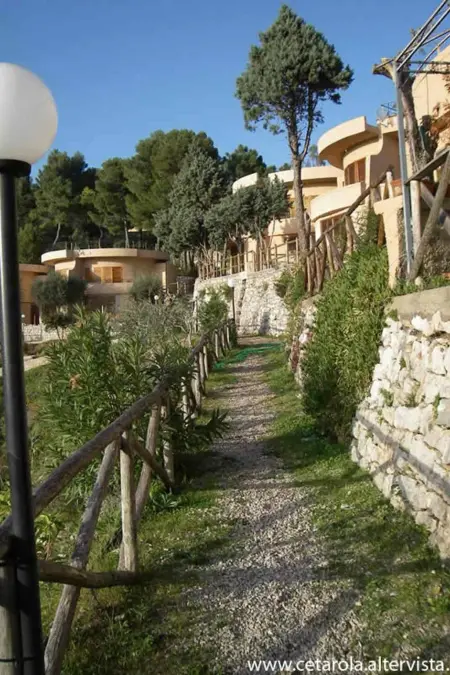 Maison Sperlonga avec jardin vue mer et accès plage : photo 22