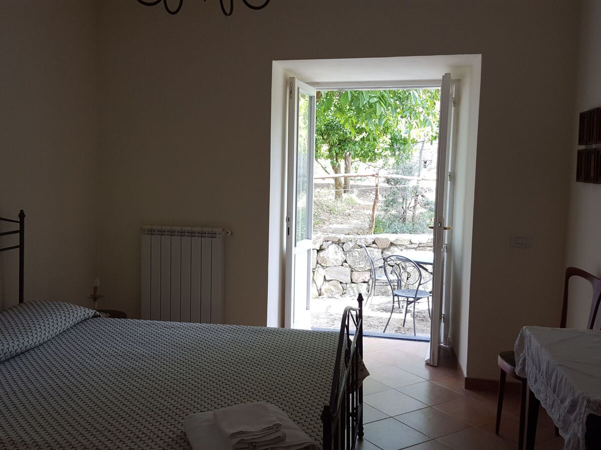 Chambre avec petit-déj à la ferme, vue sur le Vésuve - Photo 3