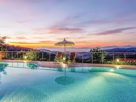 Location maison à Giungano, mit Aussicht und Pool