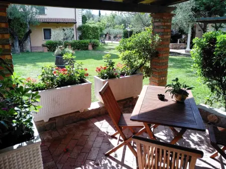 Location appartement à Centola, Appartement in Centola mit Grill, Terrasse und Garten