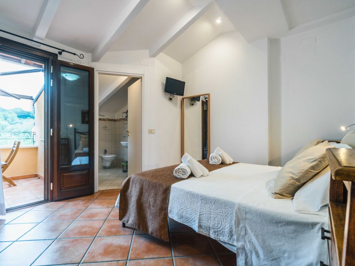 Chambre double à Palinuro avec balcon et accès piscine - Photo 2