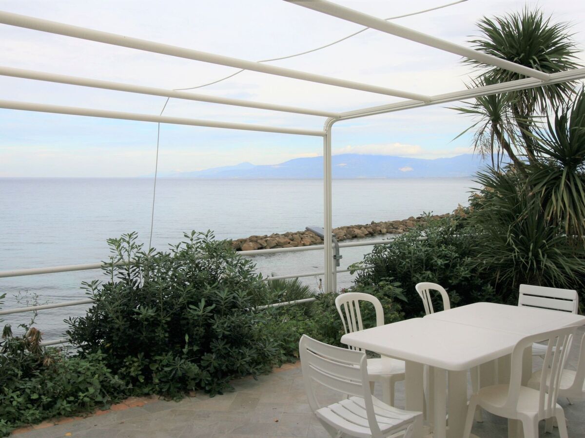 Studio Laura en villa avec accès direct à la plage - Photo 12