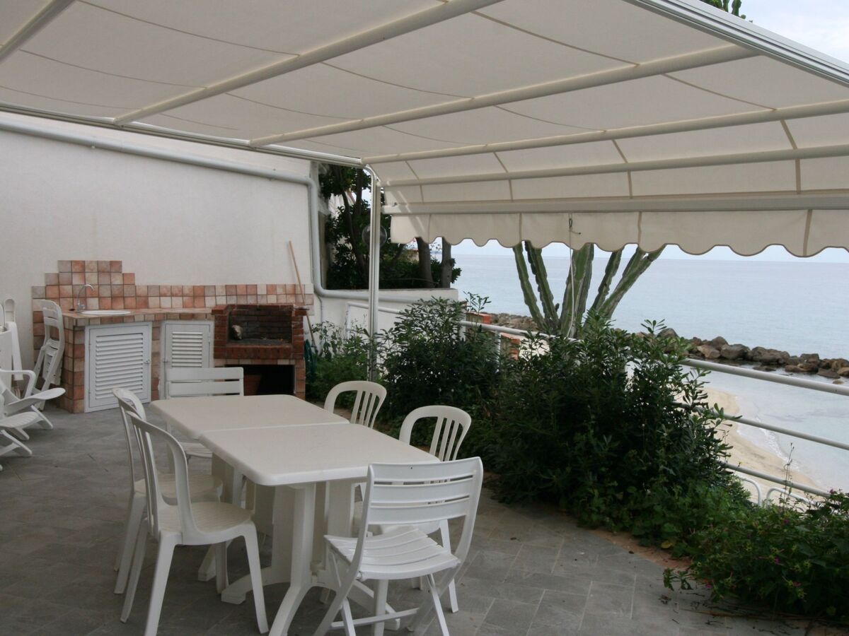 Studio Laura en villa avec accès direct à la plage - Photo 20