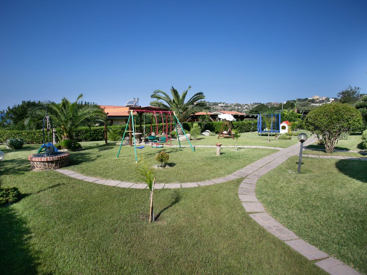 Appartement 150 m² jardin privé, 50 m de la plage - Photo 4