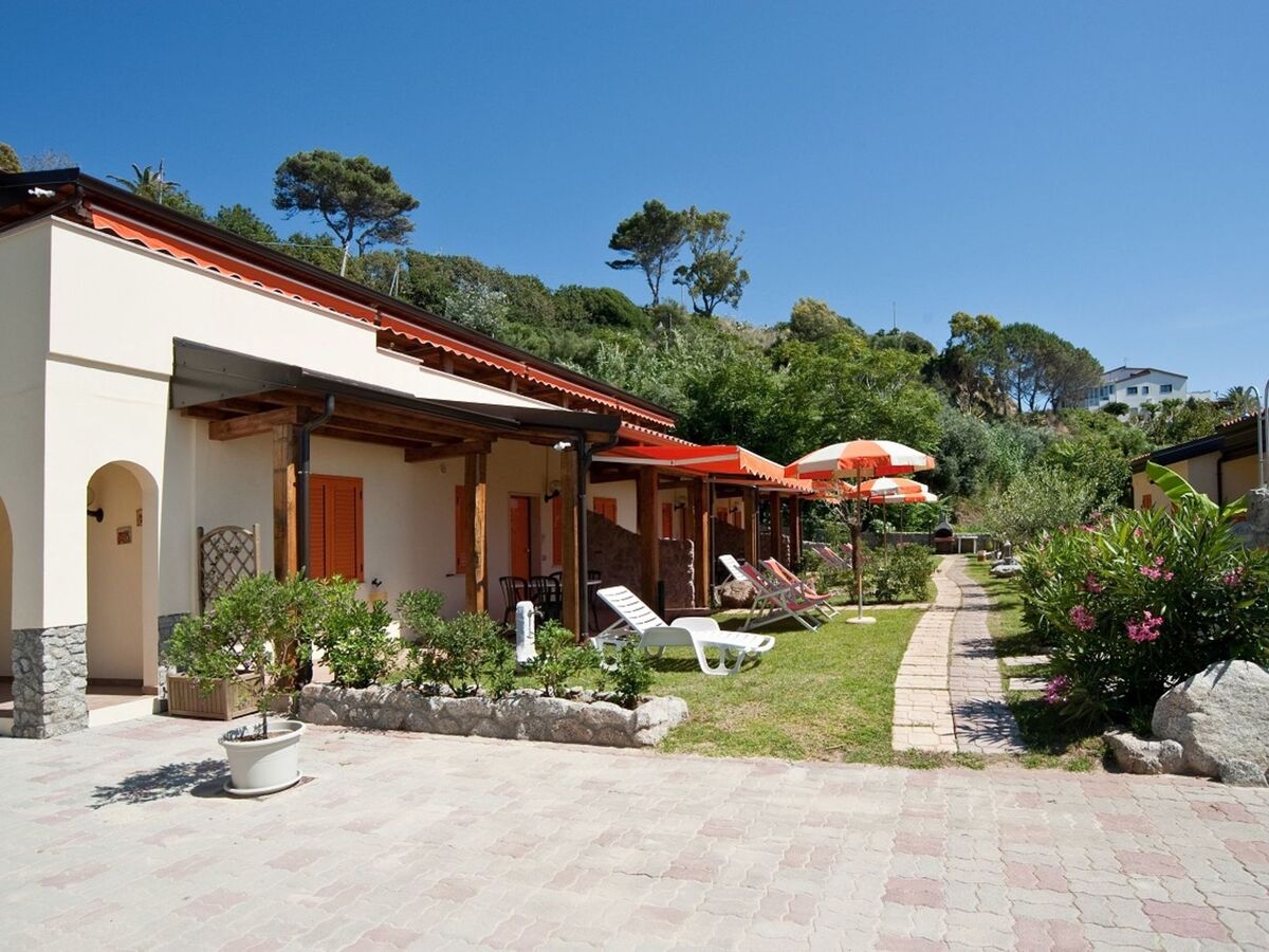 Appartement 150 m² jardin privé, 50 m de la plage - Photo 11