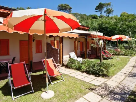 Appartement 150 m² jardin privé, 50 m de la plage