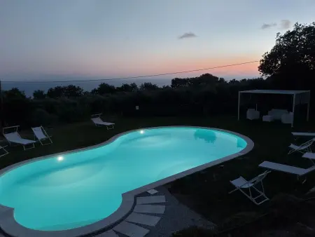 Location maison à Capo Vaticano, Villa im Grünen mit Schwimmbad und Meerblick
