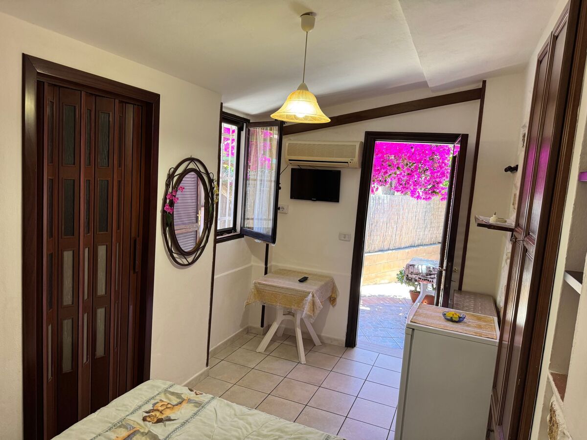 Chambre double à 380 m de la plage de Riaci, Capo Vaticano - Photo 6