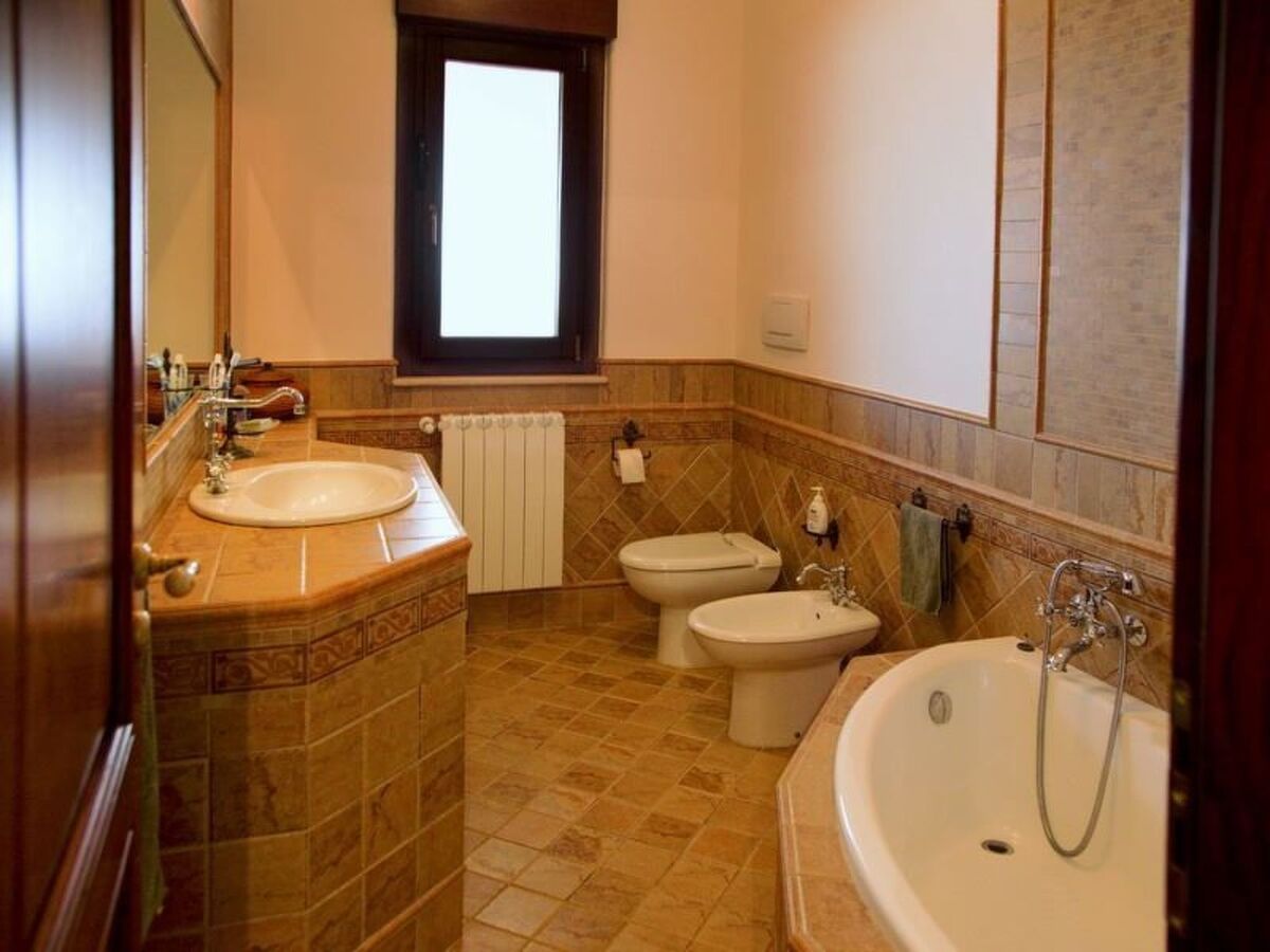 Villa Ornella : 6 chambres, piscine privée à 150 m de la plage - Photo 21