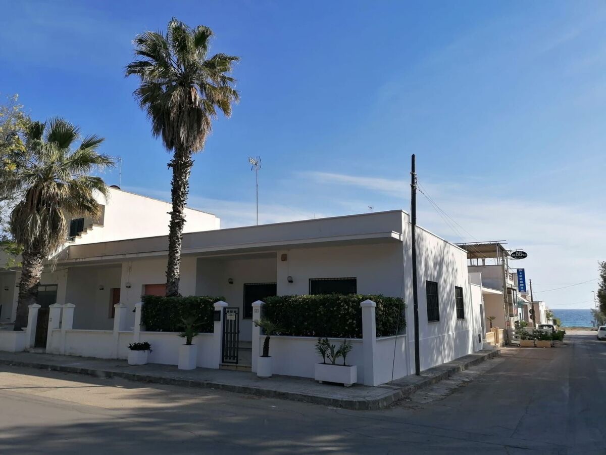 Villa Le Soleil, 50 m de la plage à Marina di Mancaversa - Photo 1