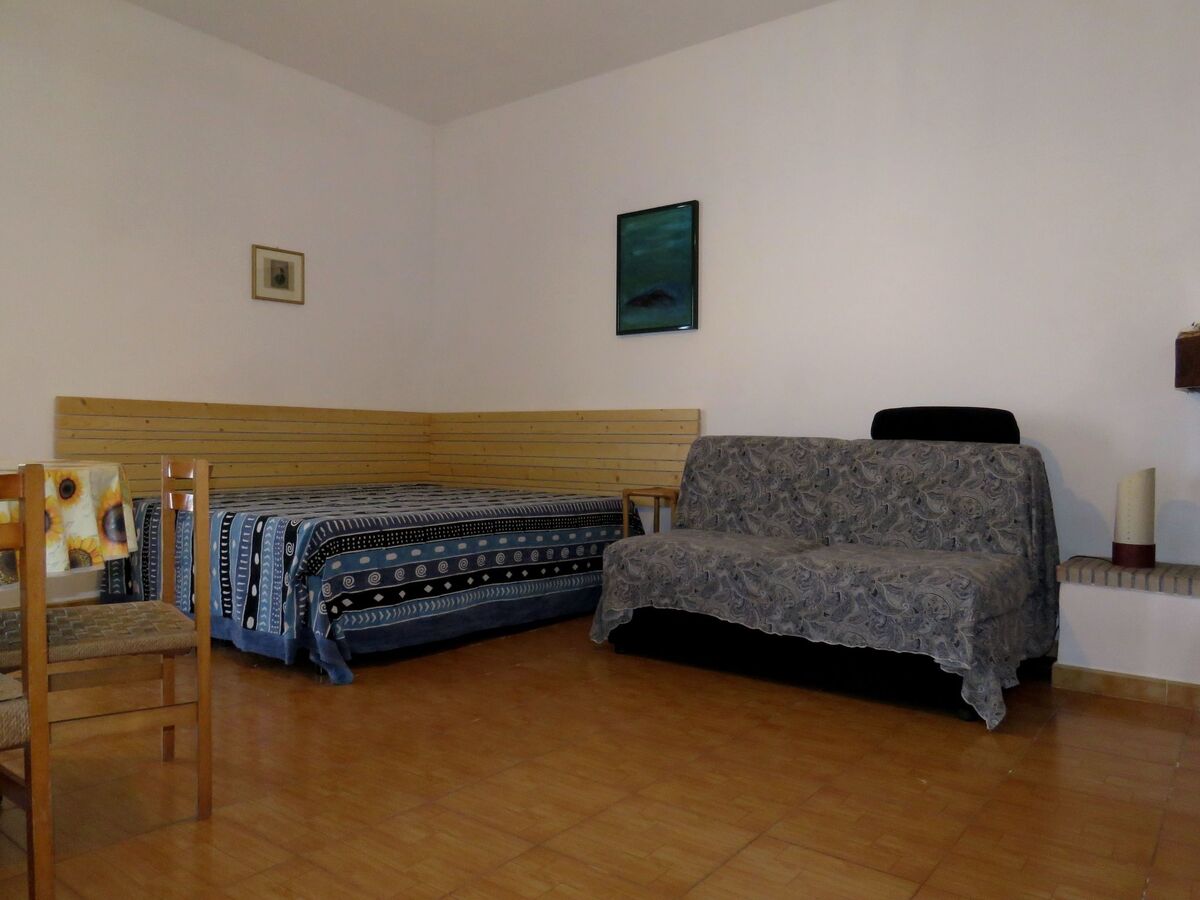 Villa récente avec jardin de 600 m² à Gallipoli - Photo 6