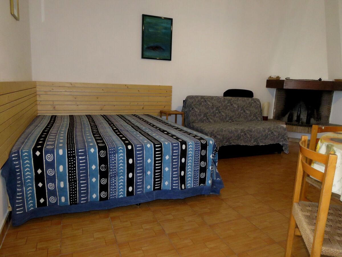 Villa récente avec jardin de 600 m² à Gallipoli - Photo 7