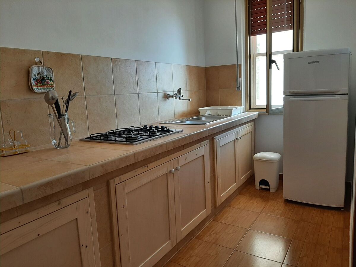 Villa récente avec jardin de 600 m² à Gallipoli - Photo 15