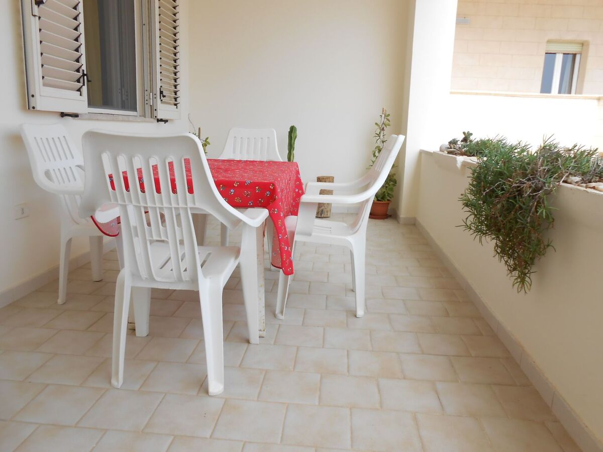 Appartement 2 chambres avec terrasse ensoleillée à 300m de la plage - Photo 3