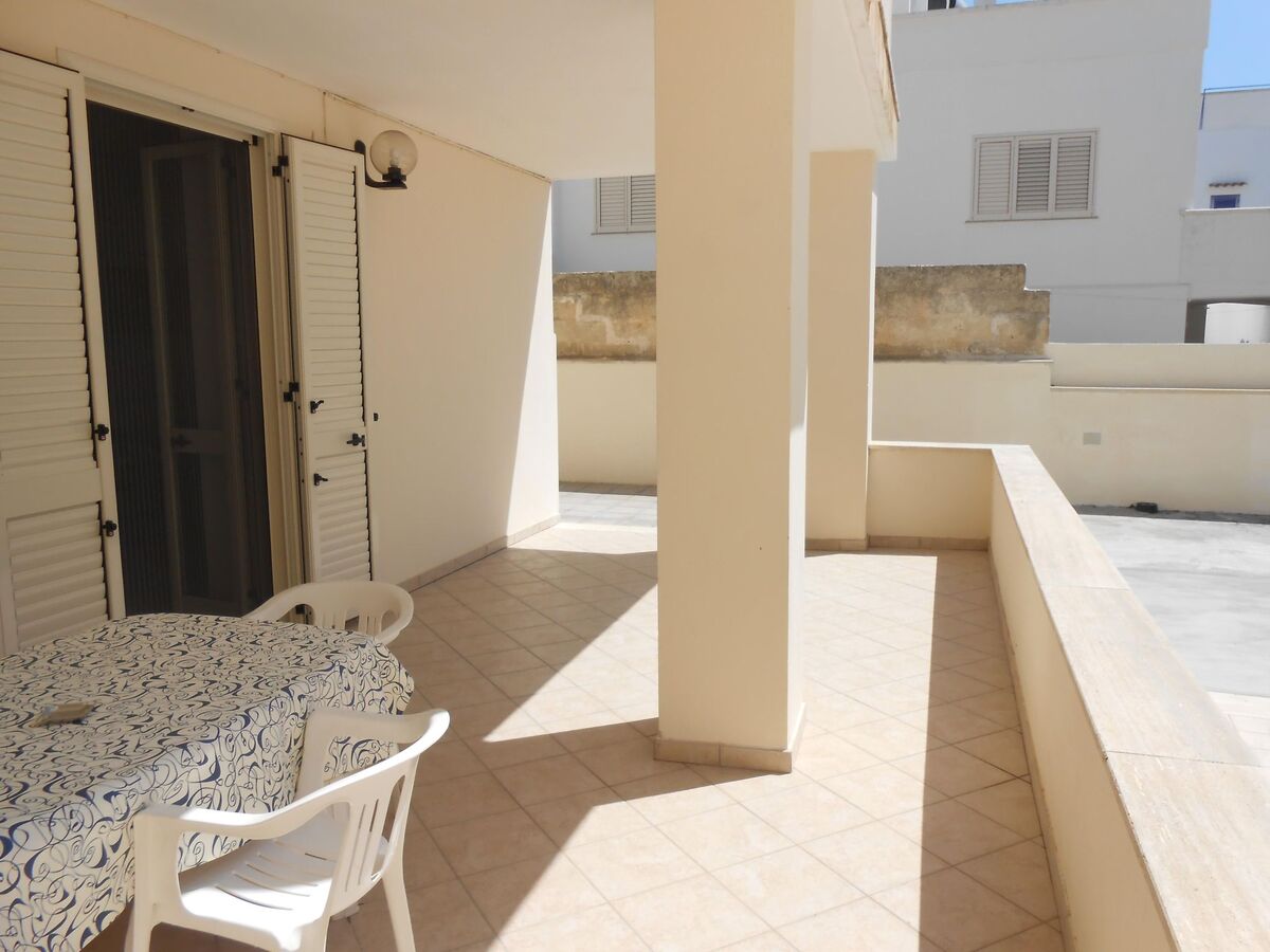 Appartement 2 chambres avec véranda couverte à 300m de la plage - Photo 3