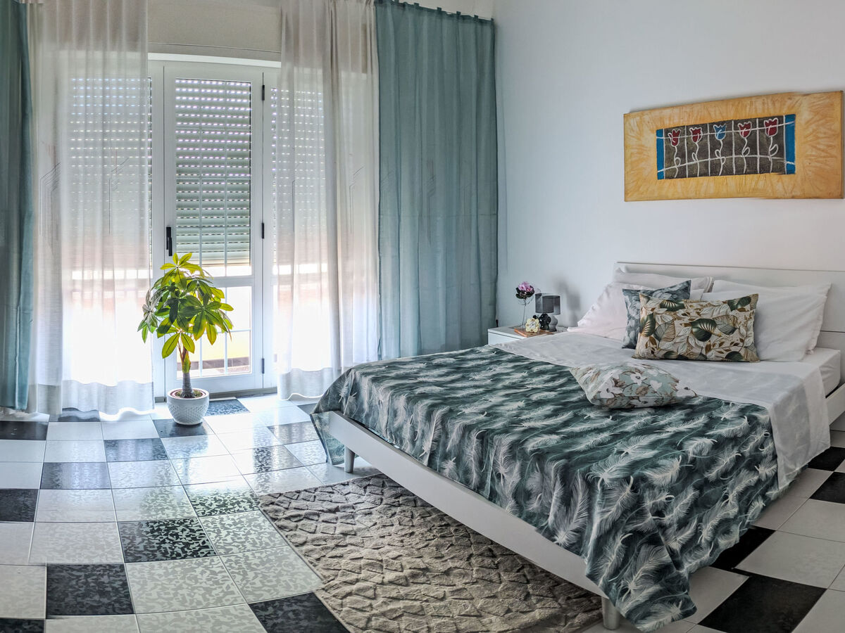 Appartement Giotto Aradeo – 2 chambres, animaux acceptés - Photo 3