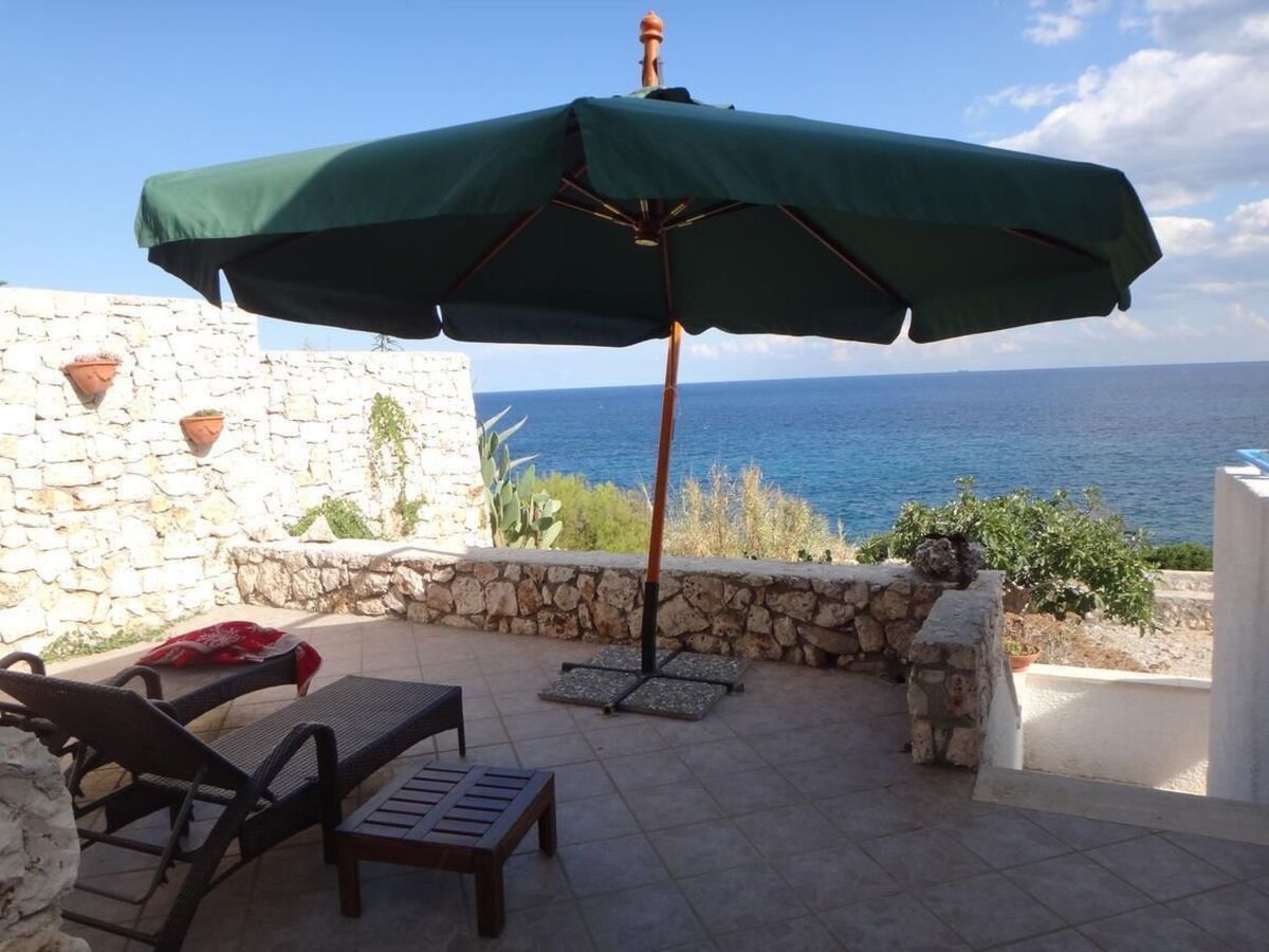 Villa Meris à Castro Marina : accès direct à la mer - Photo 16