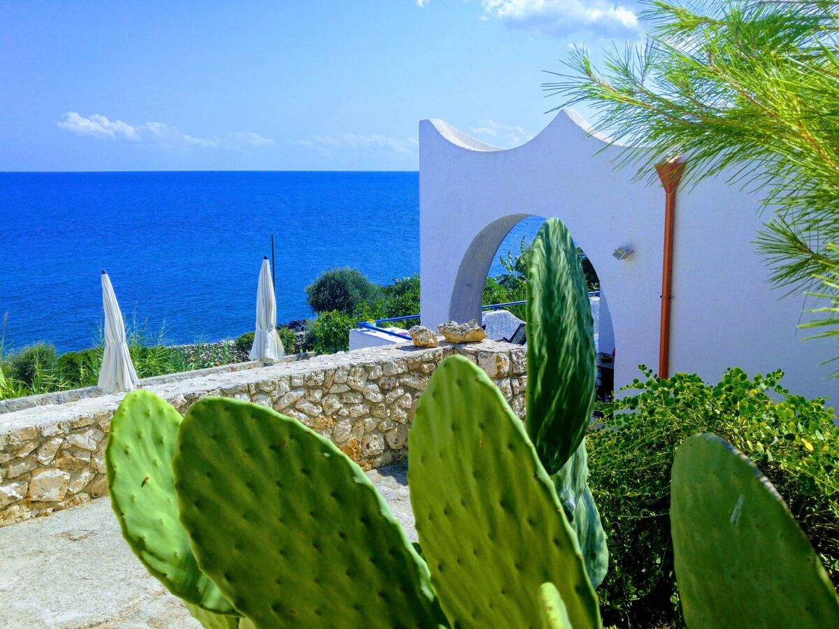 Villa Meris à Castro Marina : accès direct à la mer - Photo 25
