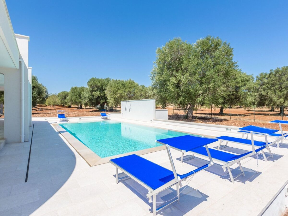 Villa Stella Cadente à Carovigno, piscine et 10 000 m² de jardin - Photo 3