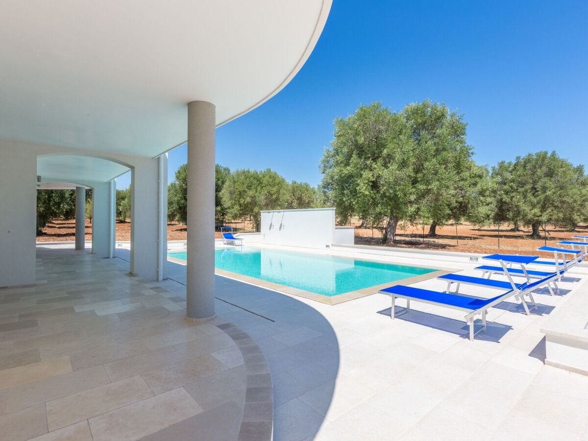 Villa Stella Cadente à Carovigno, piscine et 10 000 m² de jardin - Photo 4