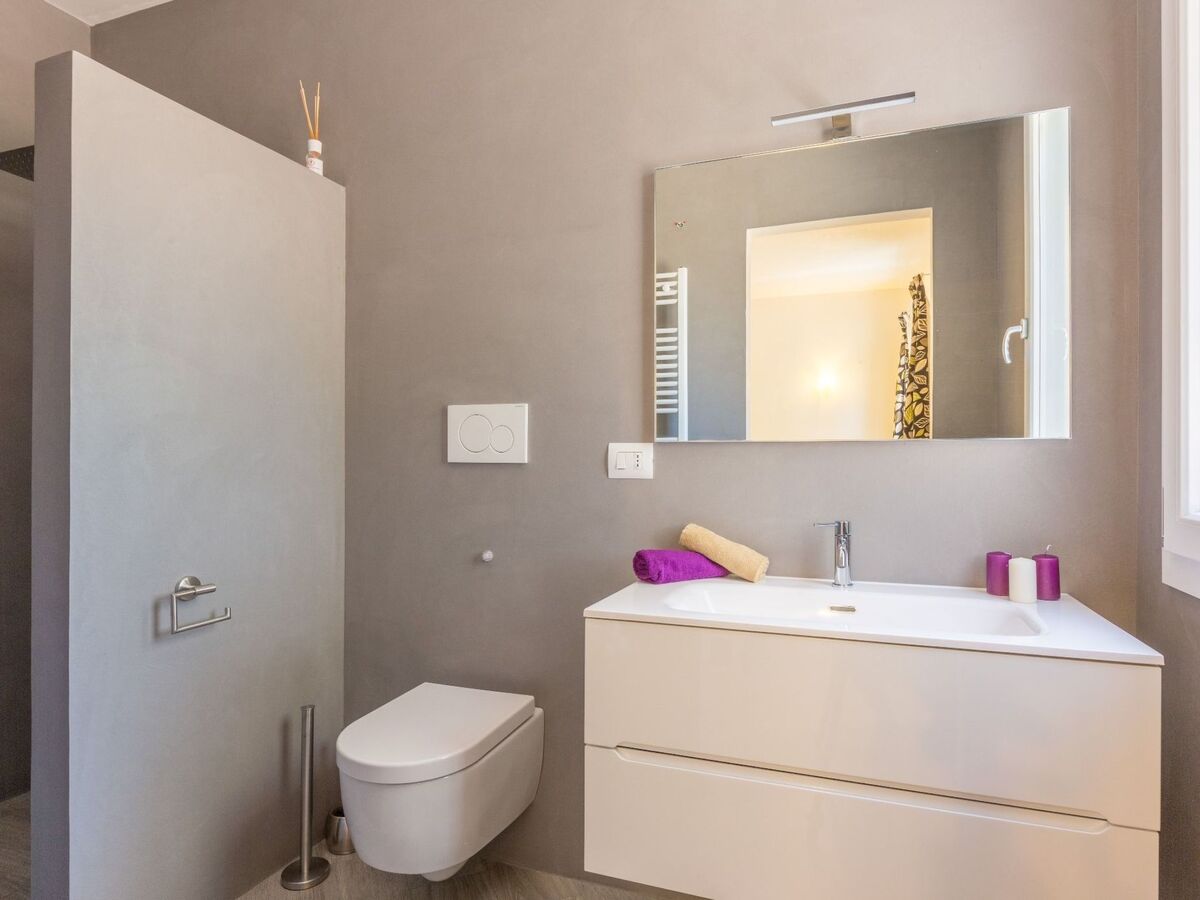 Villa Stella Cadente à Carovigno, piscine et 10 000 m² de jardin - Photo 17