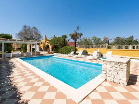 Location maison à San Vito Dei Normanni, Villa Azzurra mit Pool