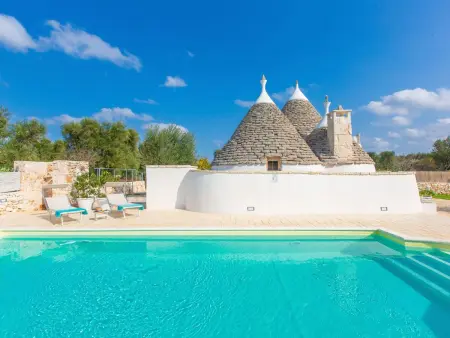 Location maison à San Michele Salentino, TRULLO  mit pool OSTUNI: Kostenlos: Bettwäsche und Handtücher, 2 Fahrräder, 1 H
