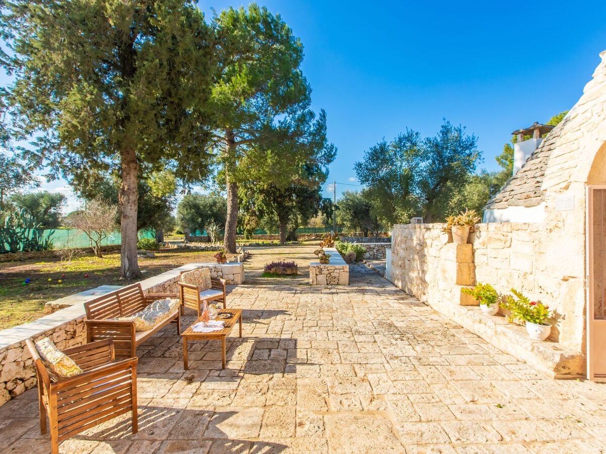Trullo Kinderpool avec piscine privée à San Michele Salentino - Photo 2