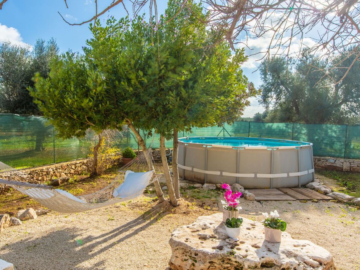Trullo Kinderpool avec piscine privée à San Michele Salentino - Photo 6