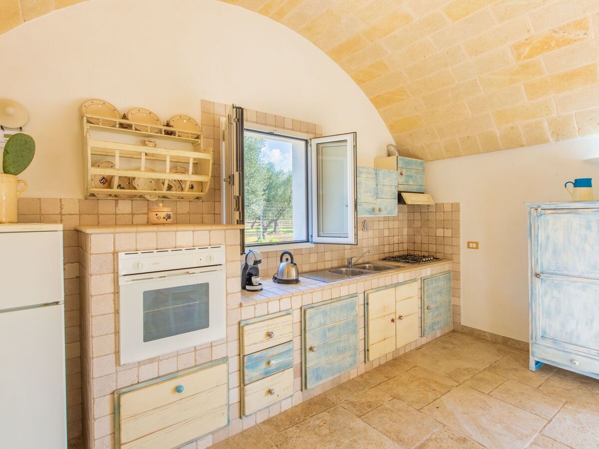 Trullo Kinderpool avec piscine privée à San Michele Salentino - Photo 9