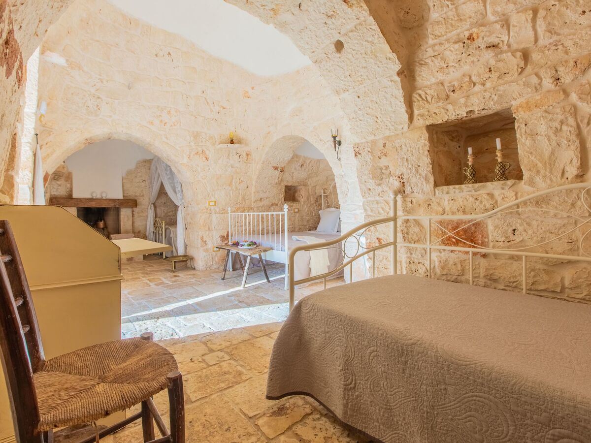 Trullo Kinderpool avec piscine privée à San Michele Salentino - Photo 19