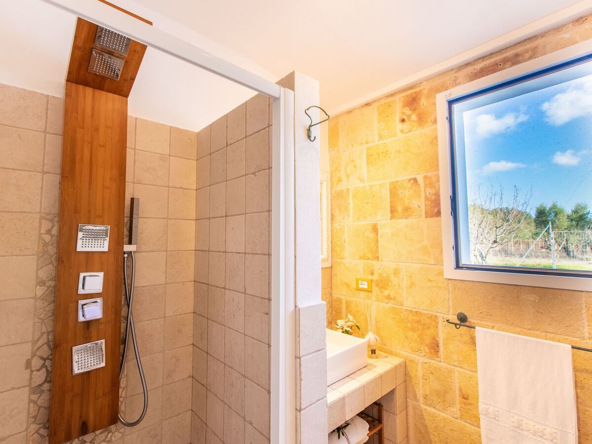Trullo Kinderpool avec piscine privée à San Michele Salentino - Photo 22