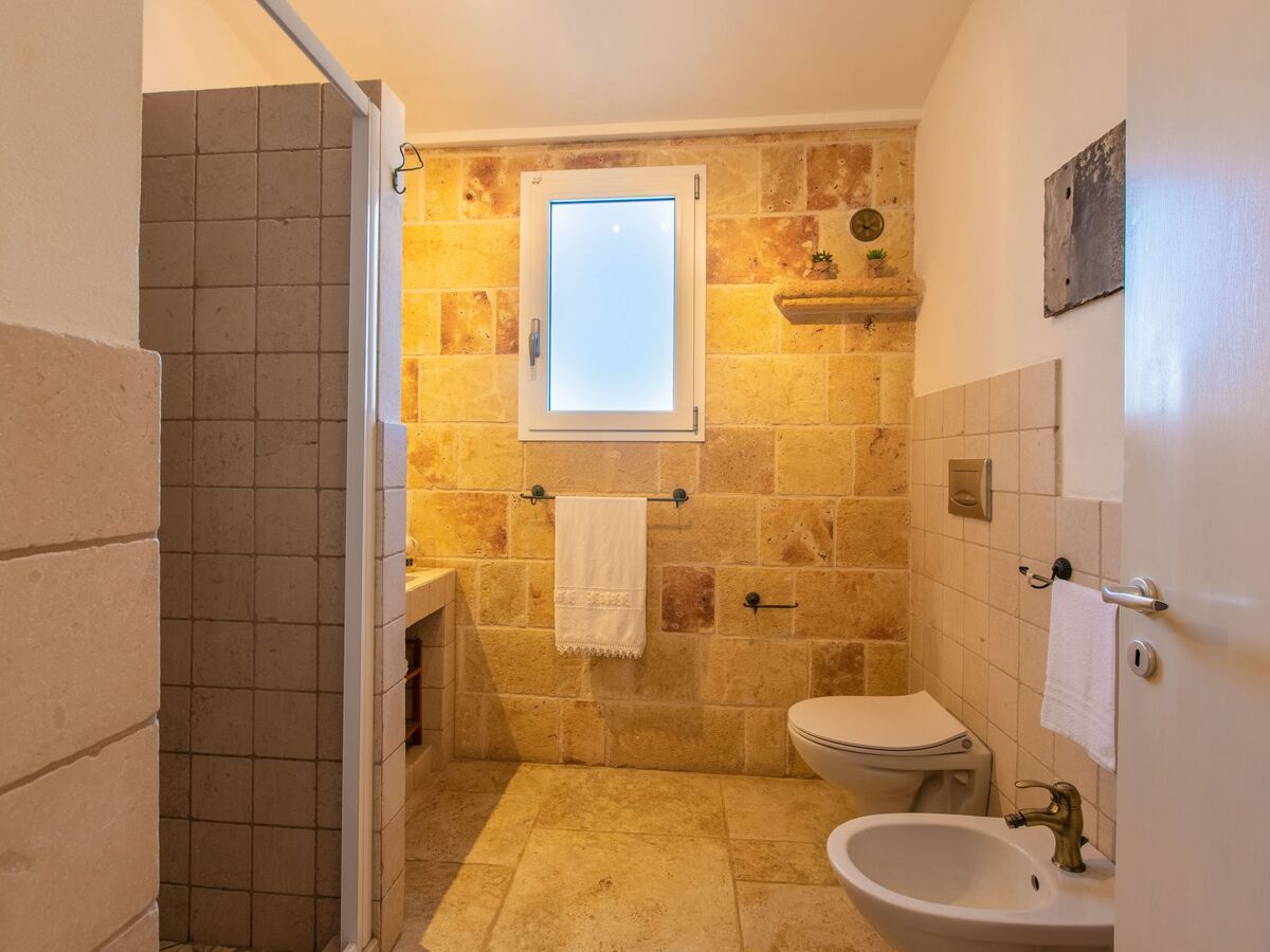 Trullo Kinderpool avec piscine privée à San Michele Salentino - Photo 23