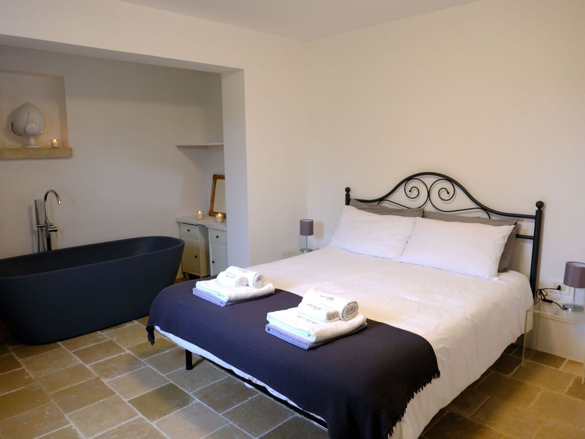 Villa with Private Pool in Ostuni Countryside - Photo 20