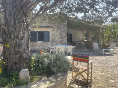 Casina GiuSaFra – appartement avec jardin panoramique à Fasano