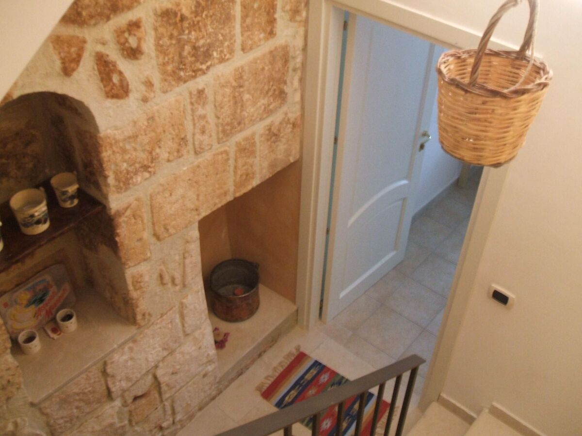 Appartement restauré dans la tour du Borgo Antico à Monopoli - Photo 17