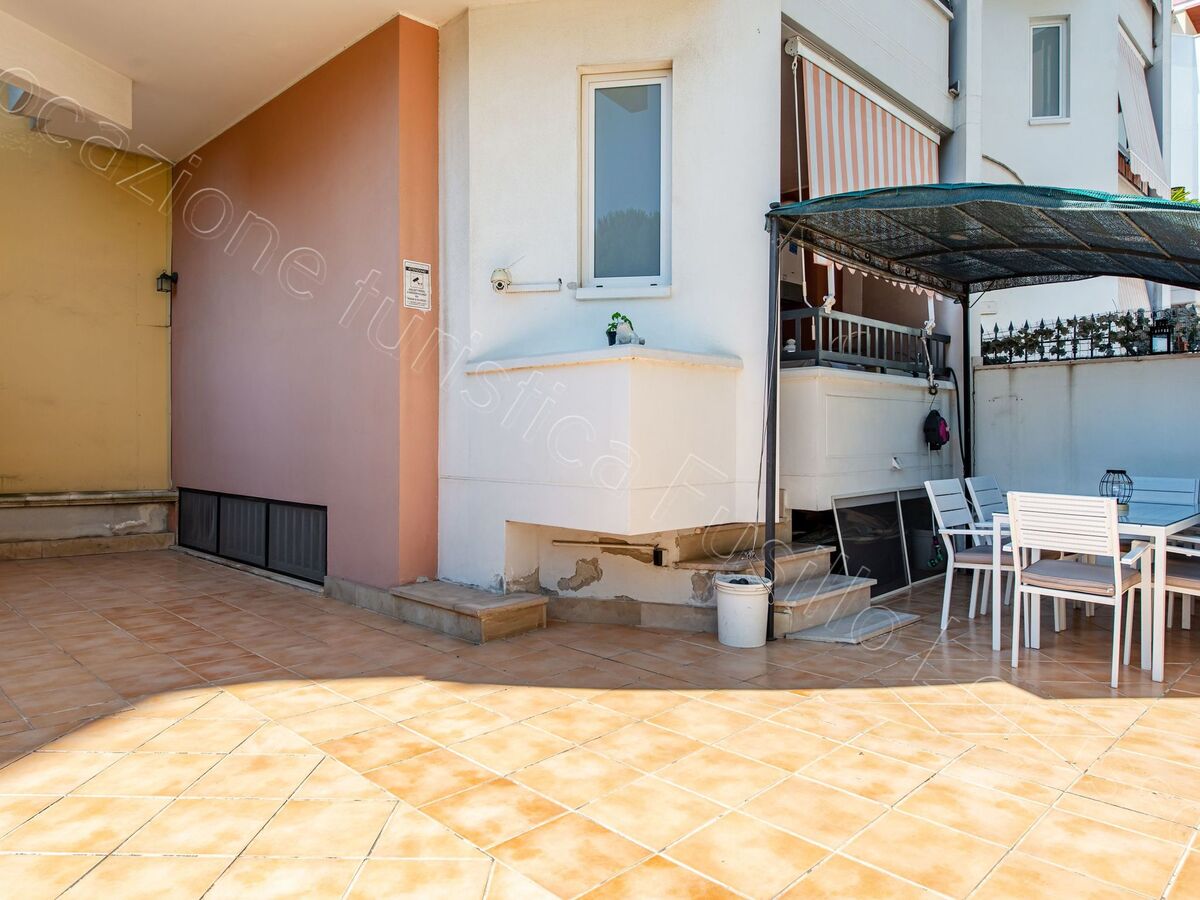 Maisonette Lorusso : 4 pers, terrasse & parking à Barletta - Photo 5