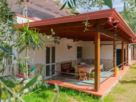 Tordilupo Gialla – Appartement Mattinata, 850 m plage