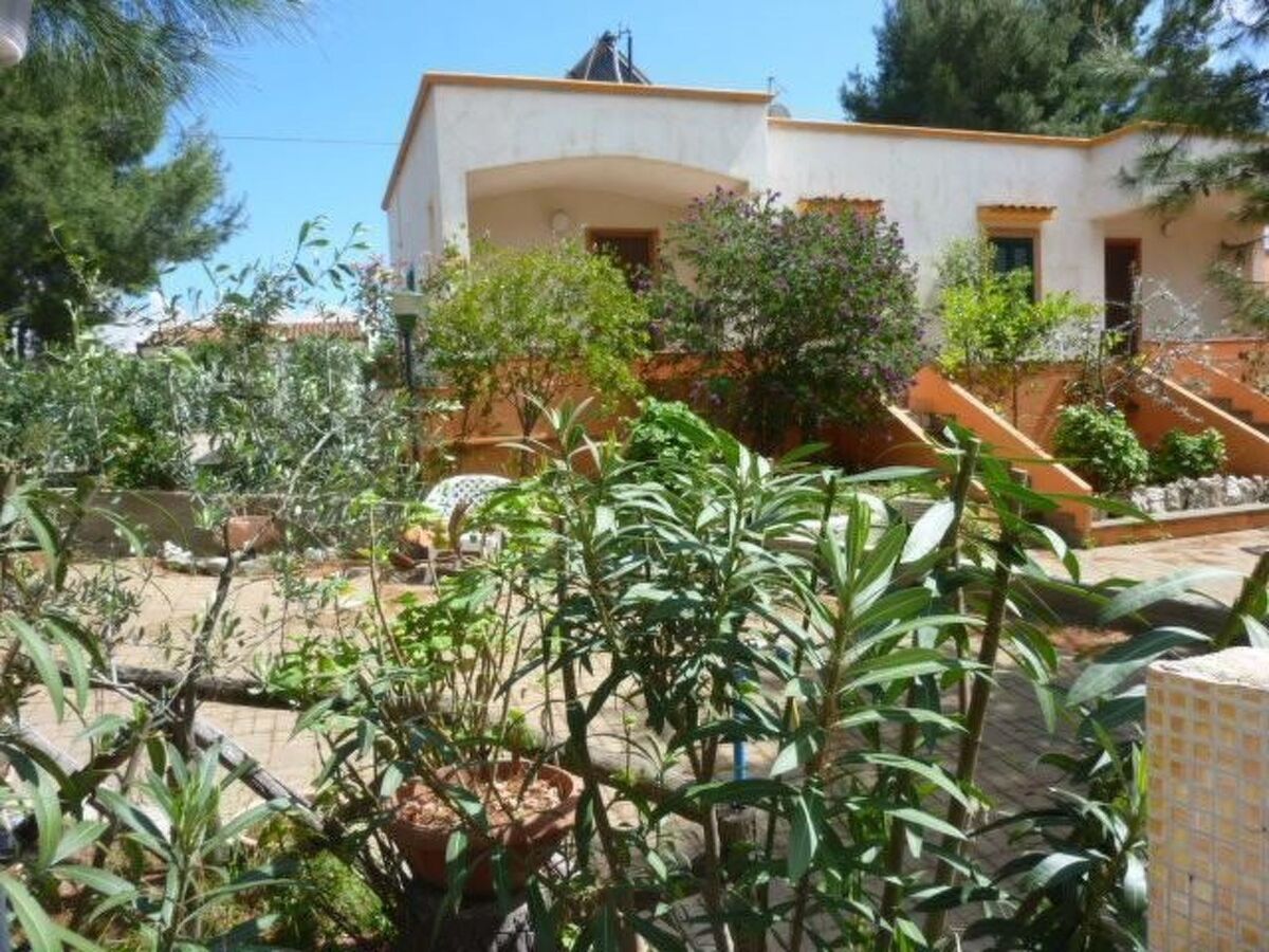 Bungalow à Vieste – véranda couverte et jardin privatif - Photo 4