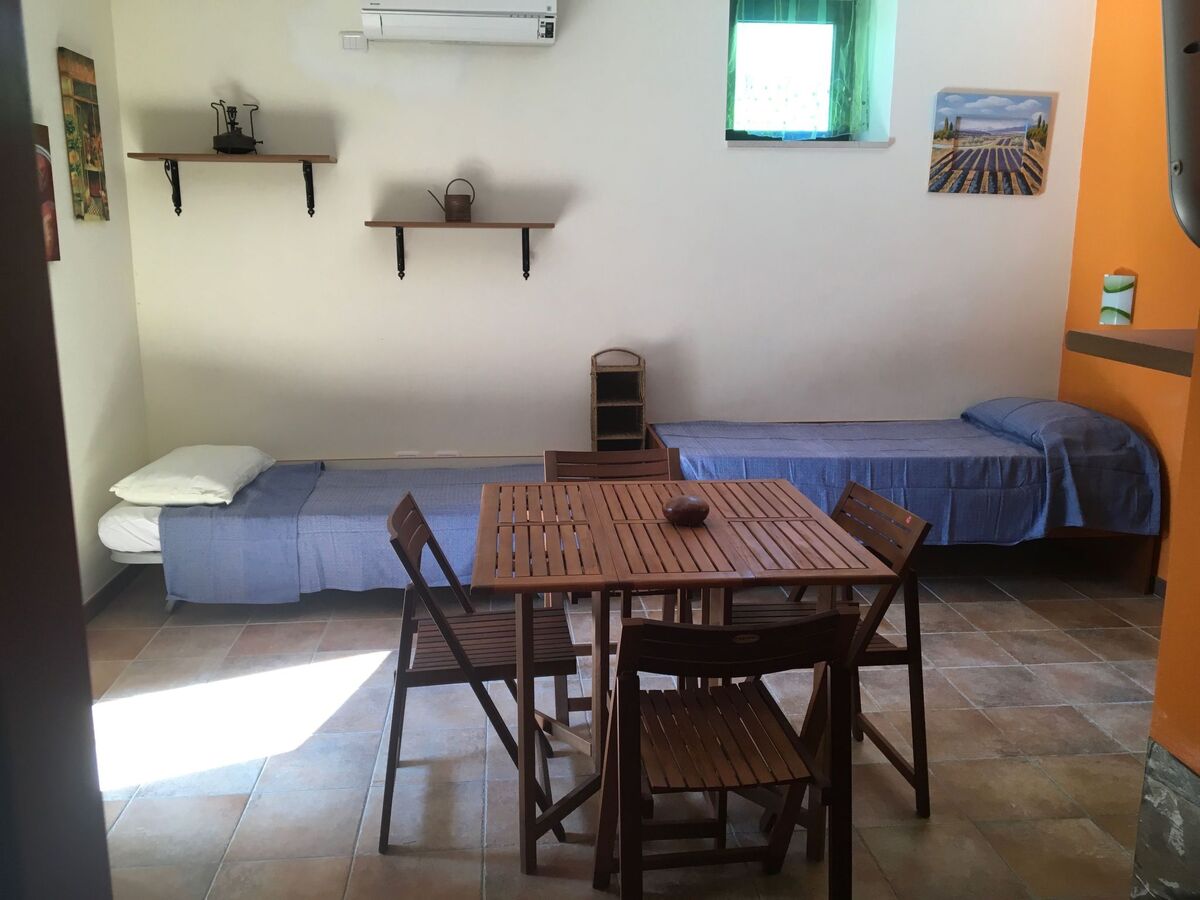 Bungalow à Vieste – véranda couverte et jardin privatif - Photo 15