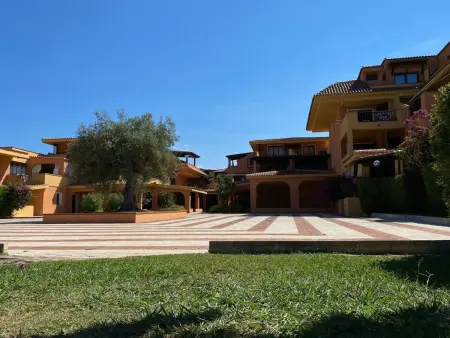 Location appartement à Golfo di Marinella, Große Drei-Zimmer-Wohnung am Golf von Marinella