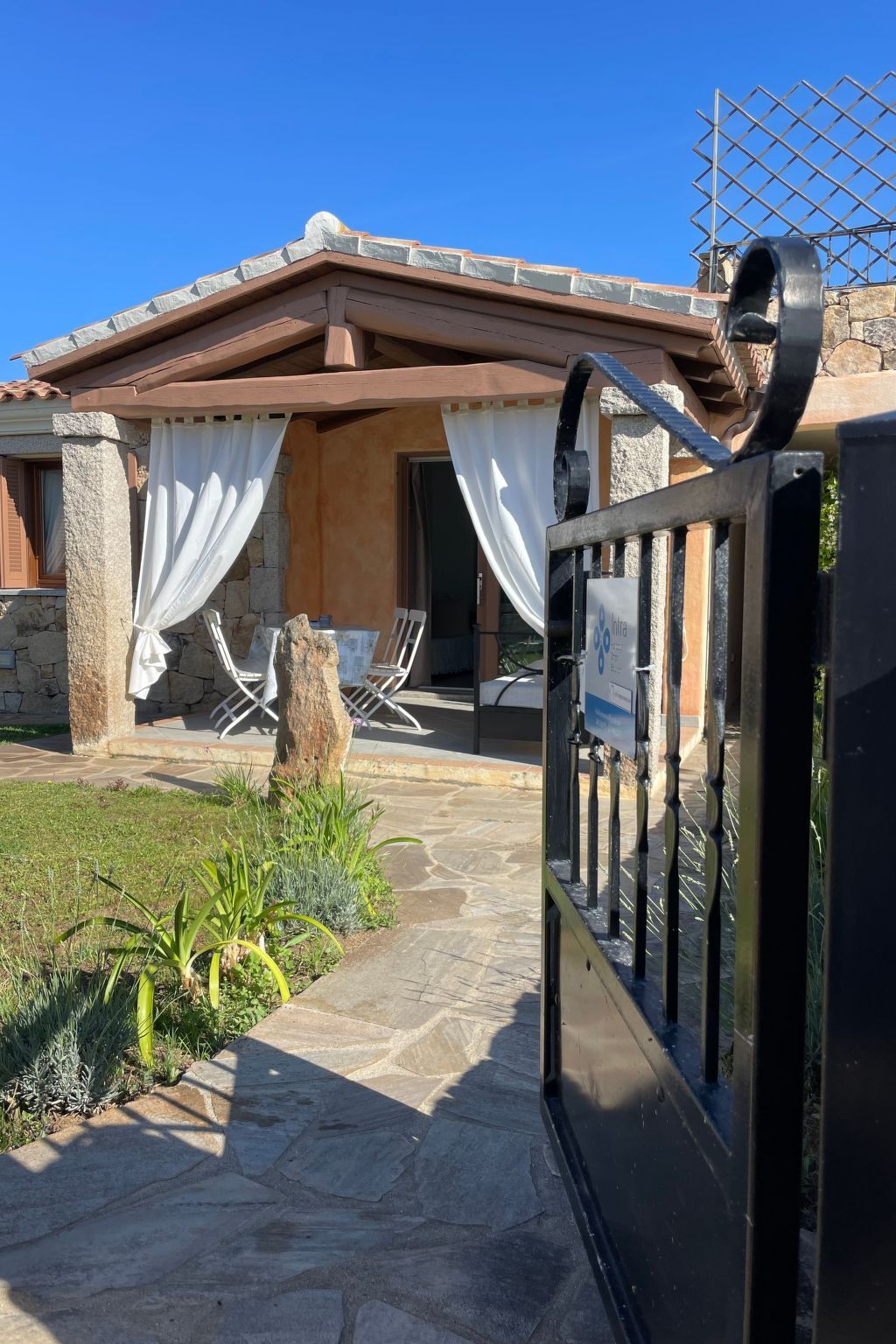 Maison 800 m de Porto Ainu avec jardin - Photo 1