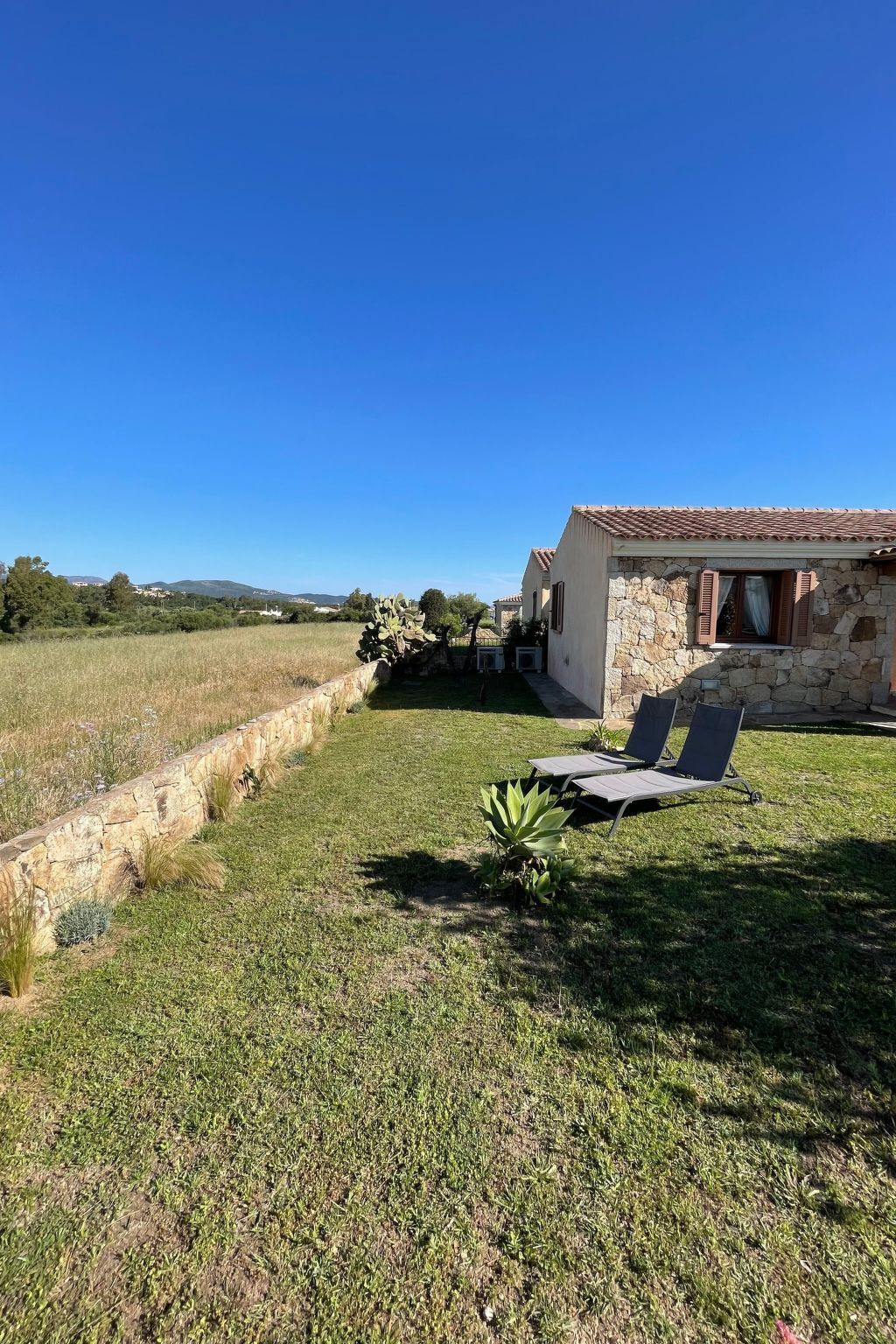 Maison 800 m de Porto Ainu avec jardin - Photo 6