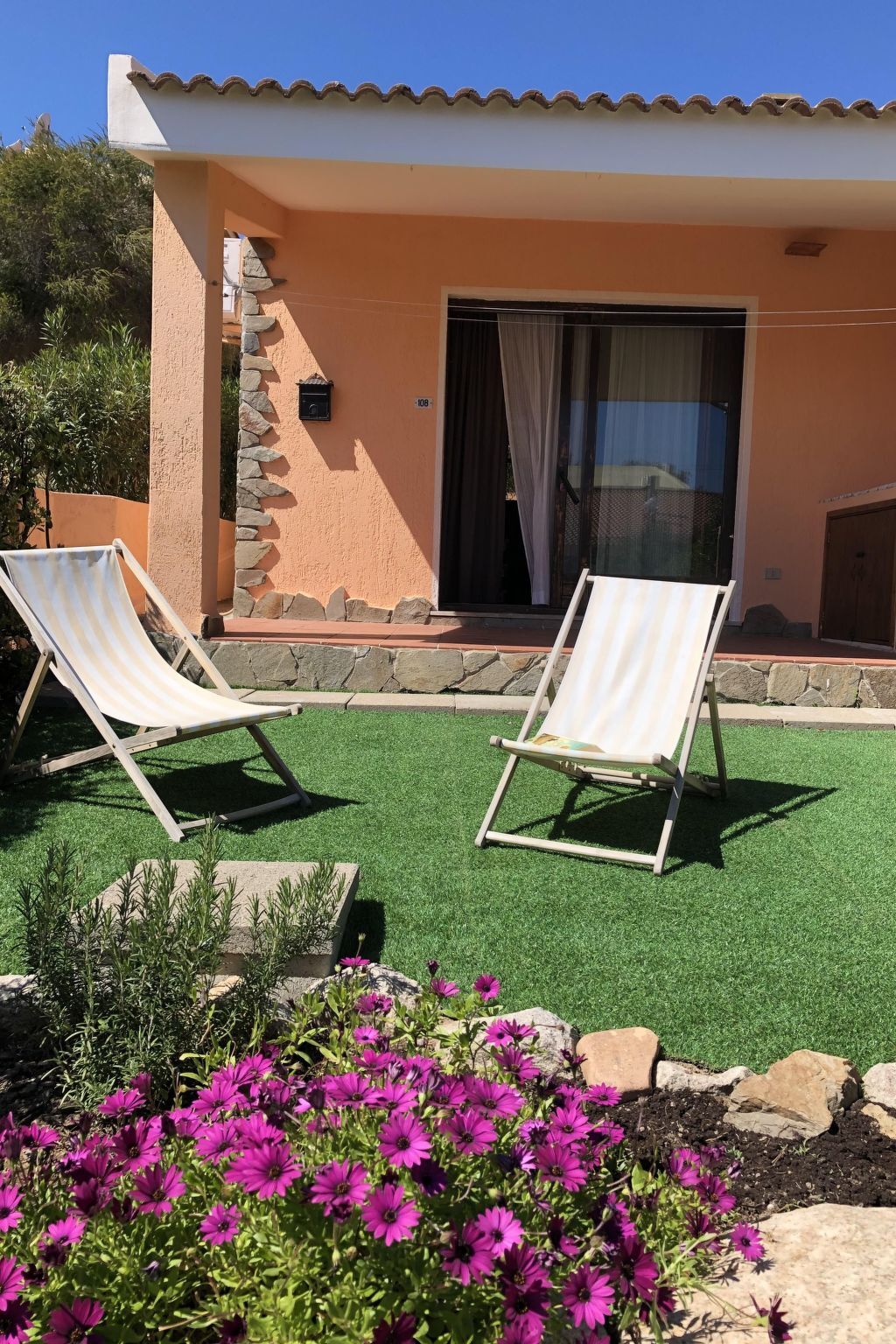 Maison avec cheminée à 300m de la plage, Porto Corallo - Photo 1