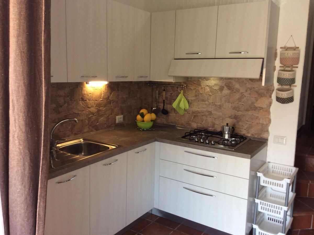 Maison avec cheminée à 300m de la plage, Porto Corallo - Photo 11