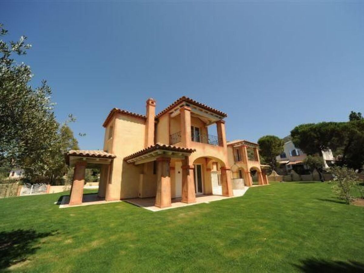 Villa Calicanto à Castiadas, 2 ch, veranda vue collines - Photo 3