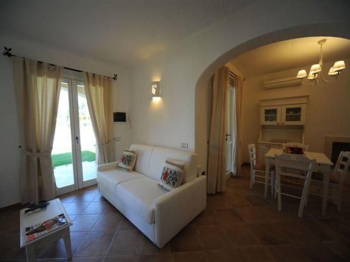 Villa Calicanto à Castiadas, 2 ch, veranda vue collines - Photo 8