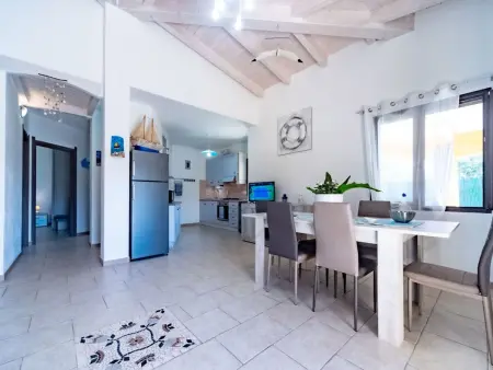 Villa moderne 4 chambres avec piscine privée à Castiadas : photo 7