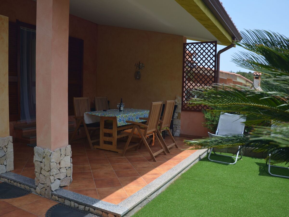 Villa Costa Rei, 1,2 km de la plage, jardin privé - Photo 15
