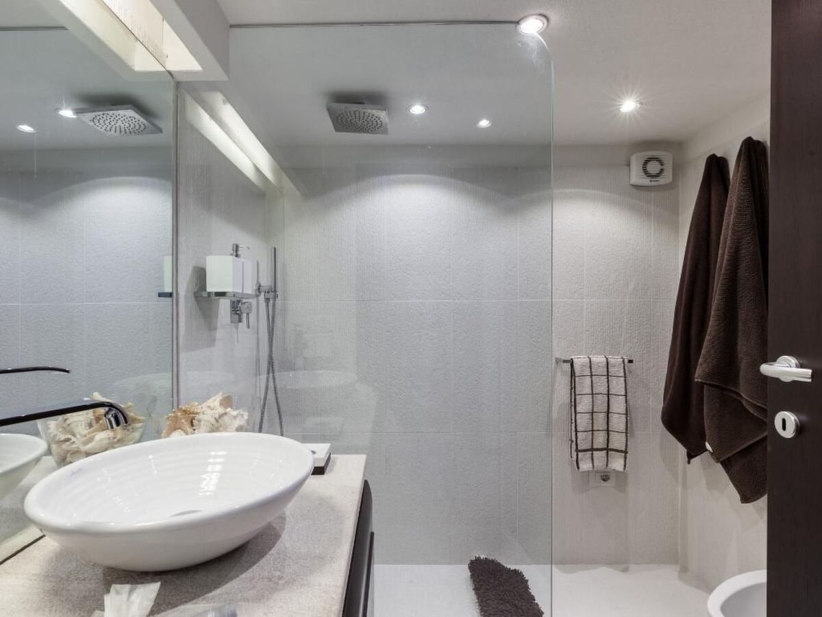 Appartement 3 chambres à Villasimius avec jacuzzi - Photo 32